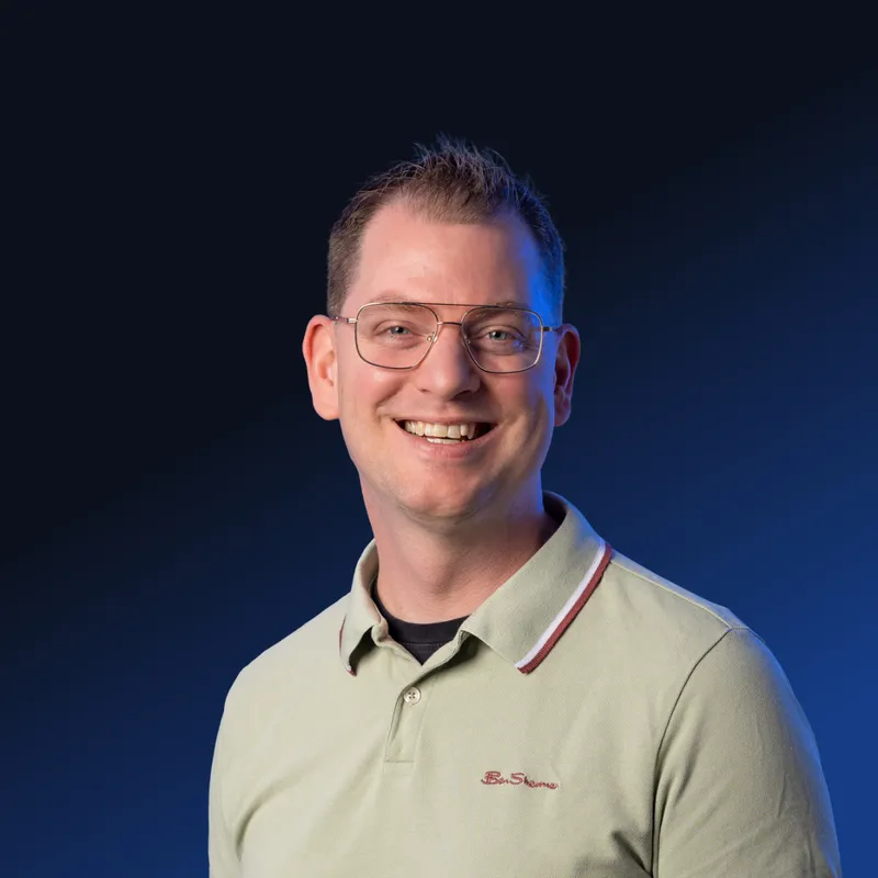 Portretfoto van Derek Groen, consultant bij Den of Data